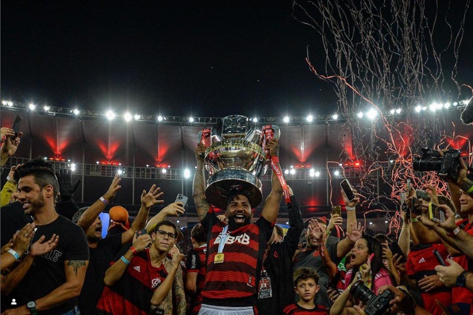 EuTenho4: Flamengo vence Corinthians nos pênaltis, no Maracanã, e é  tetracampeão da Copa do Brasil - Flamengo