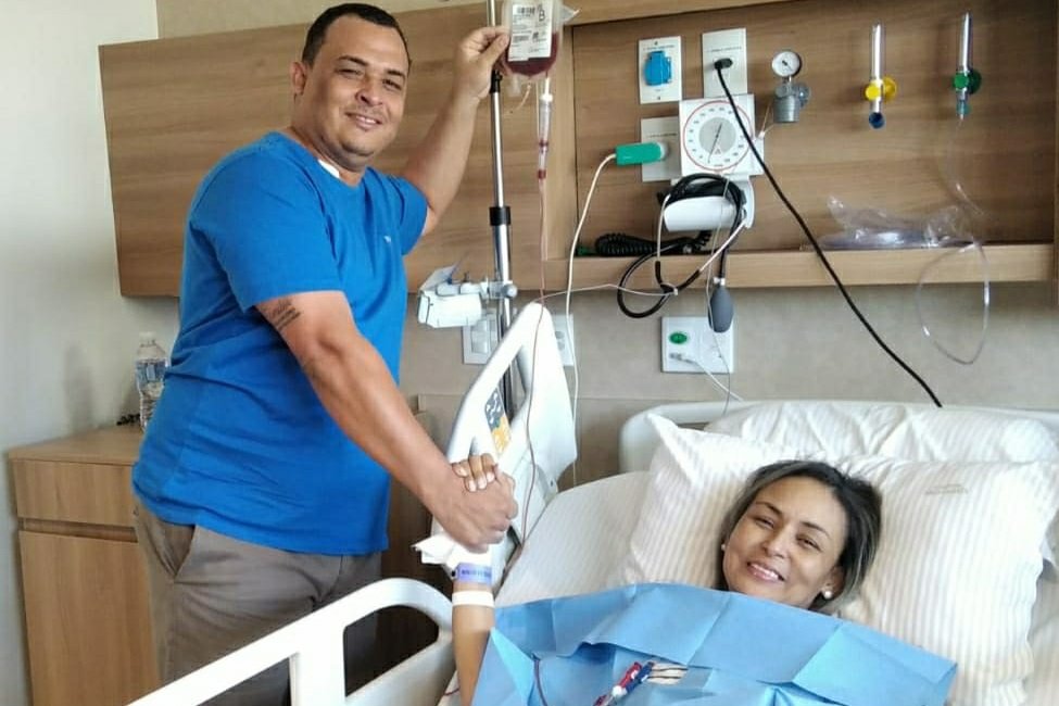 Irmãos se encontram em hospital após transplante