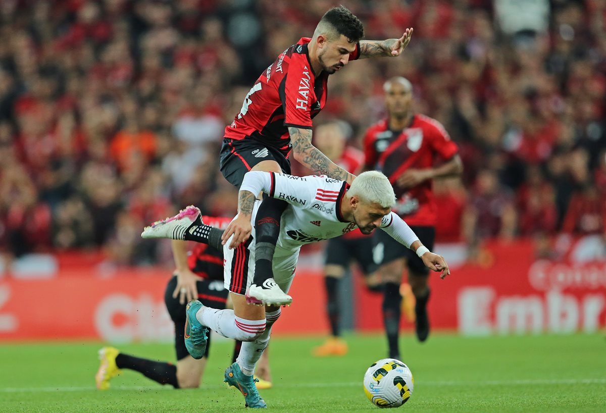 Flamengo e Athletico-PR disputam final da Copa Libertadores no