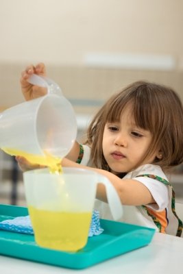 Escola Maria Montessori é uma das que aliam tradição e inovação, além de teoria e prática.