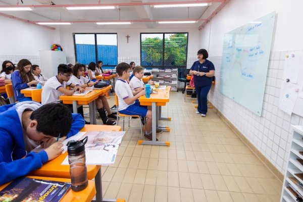Escola Maria Montessori é uma das que aliam tradição e inovação, além de teoria e prática.