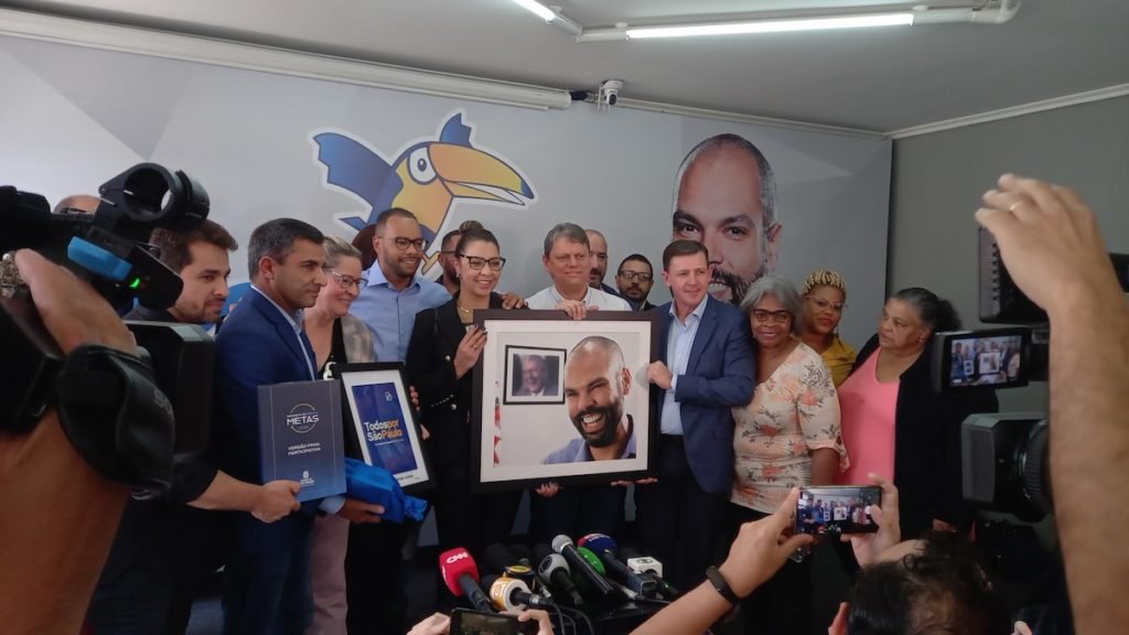 Tarcísio de Freitas (Republicanos) no diretório do PSDB-SP municipal