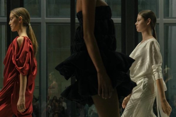 Modelos desfilam na passarela do São Paulo Fashion Week - Metrópoles