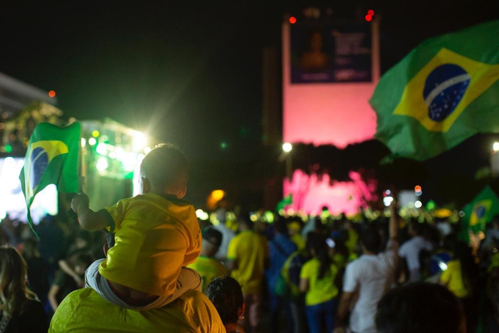 Bolsonaristas ocupam Esplanada em culto evangélico antes das eleições