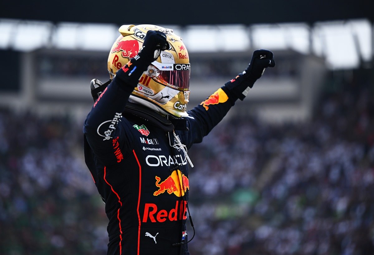 Max Verstappen celebra vitória