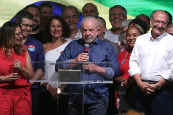 Luiz Inácio Lula da Silva (PT), faz o pronunciamento de vitória, após a apuração do segundo turno das eleições 2022 - Metrópoles