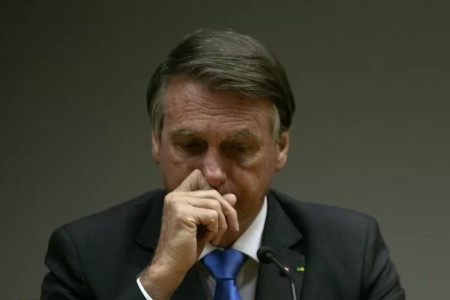 Bolsonaro durante coletiva de imprensa