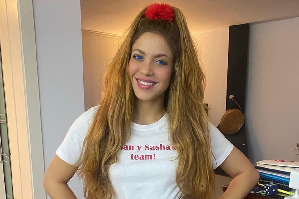 Shakira se fantasiou como líder de torcida dos filhos, Milan e Sasha, do casamento com Piqué - Metrópoles