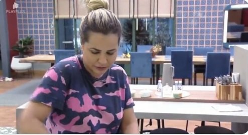 Deolane e Babi batem-boca na Fazenda (Reprodução: PlayPlus)