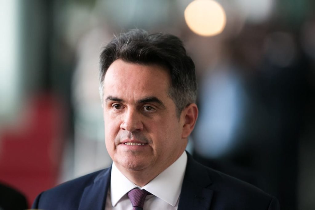 Ciro Nogueira, ministro da Casa Civil do presidente derrotado nas eleições Bolsonaro, faz pronunciamento aos brasileiros após no Palácio do Planalto - Metrópoles - Metrópoles