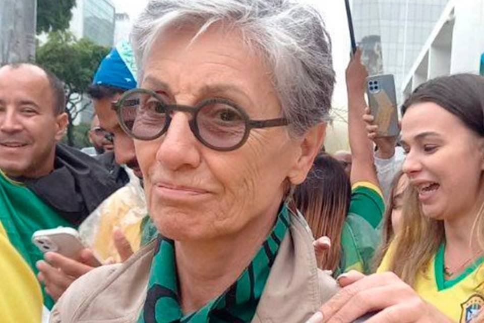 Cássia Kis em protesto bolsonarista no Rio de Janeiro