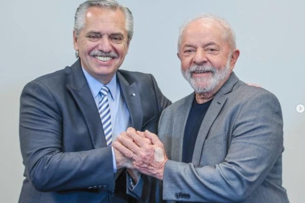 Lula e Alberto Fernández - Metrópoles