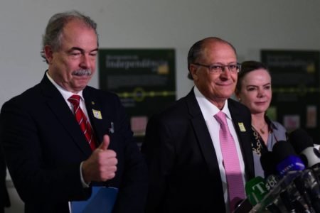 Mercadante, Alckmin e Gleisi, equipe de transição de Lula - Metrópoles