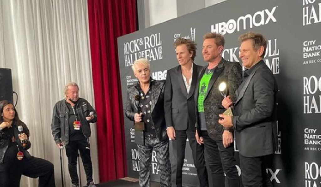 Guitarrista da banda Duran Duran revela câncer em estágio terminal