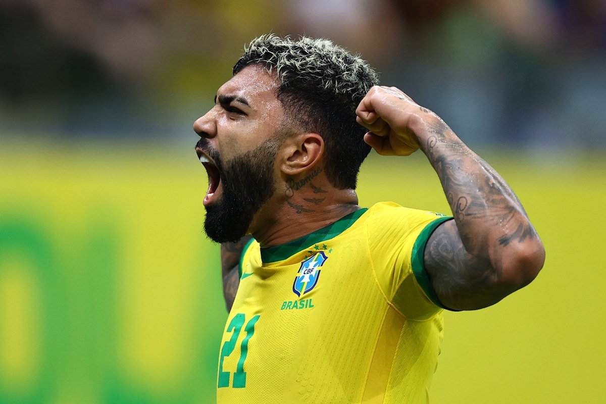 Gabigol completa 26 anos; veja alguns gols importantes do artilheiro