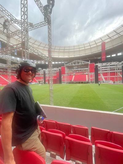 Montagem do palco para o show do The Killers