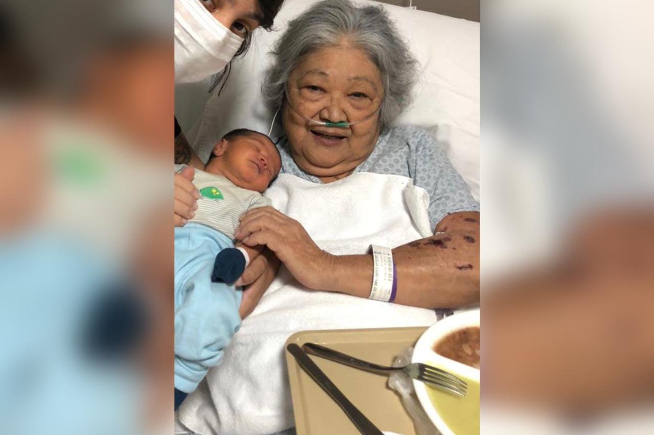 avó internada na UTI conhece neto que nasceu no mesmo hospital onde estava internada