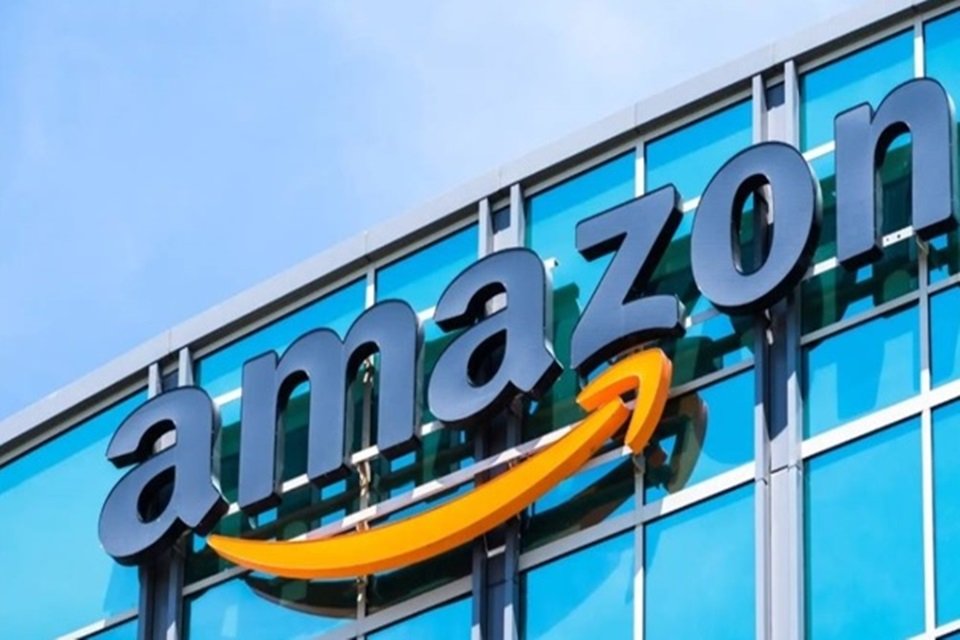 Imagem colorida da sede da Amazon