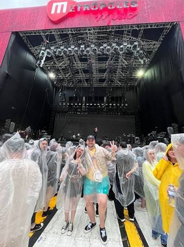 Fãs aguardam show do The Killers em Brasília