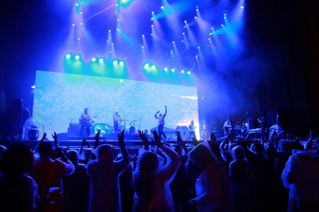 Show do Jovem Dionísio abre megashow do The Killers no DF
