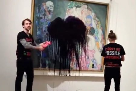 Viena ativistas atacam obra “Morte e Vida” de Gustav Klimt / Metropoles