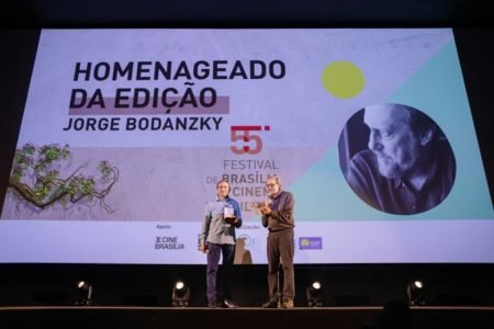 Secretário de Cultura do DF, Bartolomeu Rodrigues, e o diretor Jorge Bodanzky