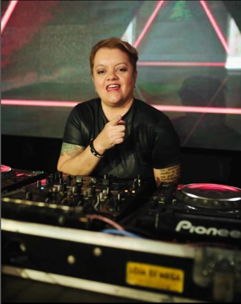 DJ