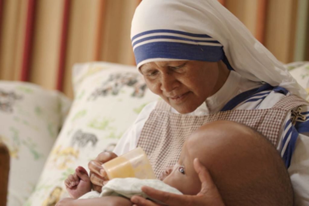 Imagem colorida do filme Madre Teresa: Amor Maior Não Há - Metrópoles