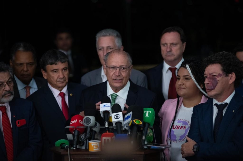 vice-presidente eleito geraldo alckmin entrevista camara dos deputados