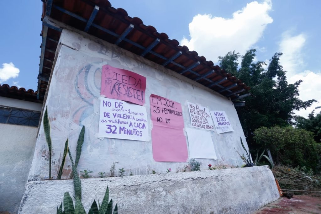 Mulheres ocupam casa no Guará para acolher vítimas de violência doméstica