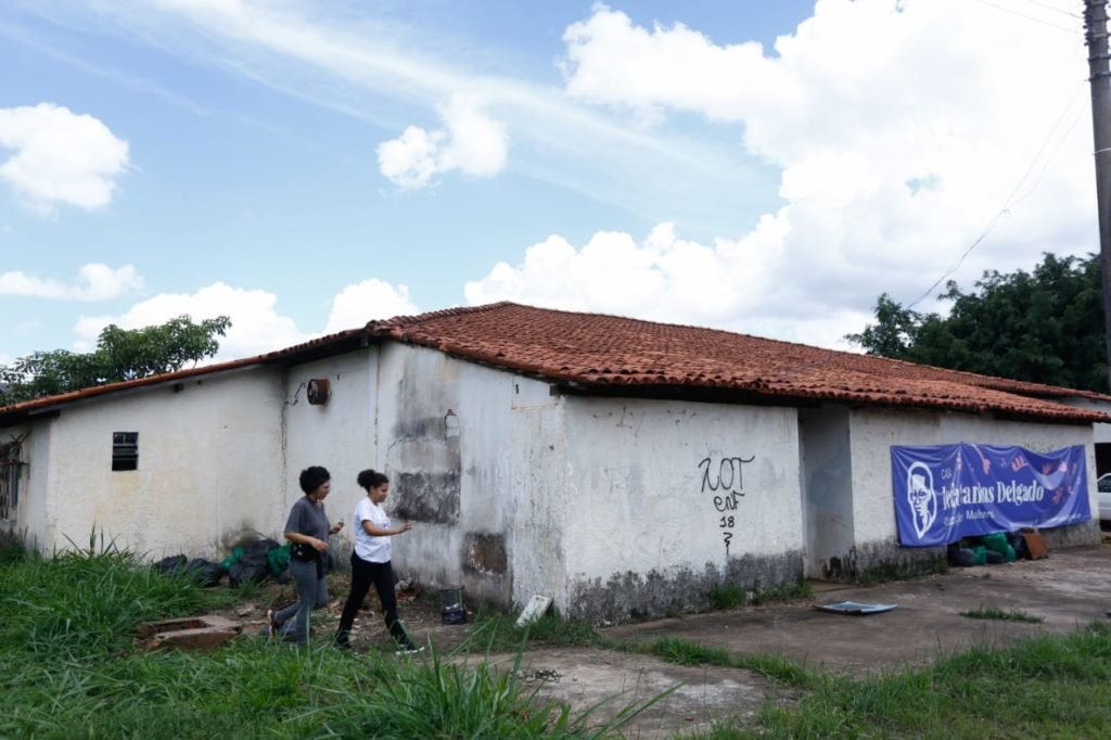Mulheres ocupam casa no Guará para acolher vítimas de violência doméstica