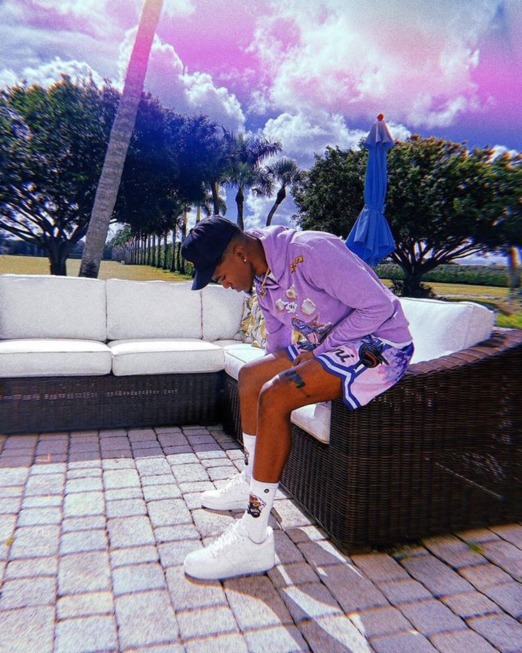Imagem do cantor de R&B B. Smyth - Metrópoles