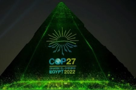 Pirâmide do Egite com a logo da COP27- Metrópoles