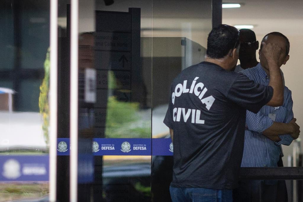 Militar FAB atira cabeça de colega Ministério da Defesa