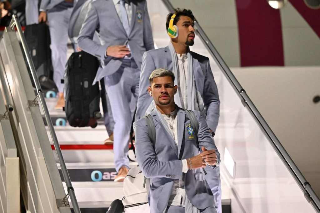 Seleção Brasileira desembarca no Catar - Metrópoles
