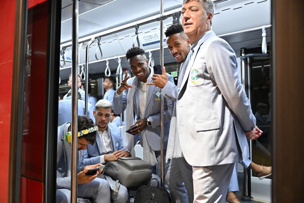 Seleção Brasileira desembarca no Catar - Metrópoles