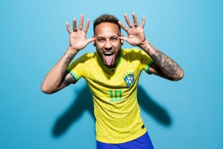 Neymar Jr. em ensaio oficial para a Copa do Mundo do Catar - Metrópoles