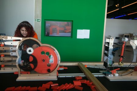 Imagem colorida mostra o museu interativo Sesi Lab - Metrópoles