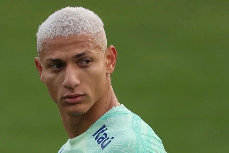 Os melhores memes do Richarlison para você usar e abusar no jogo