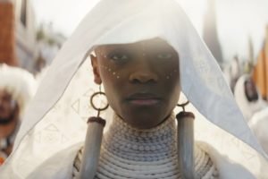 Letitia Wright vive Shuri em Pantera Negra: Wakanda Para Sempre