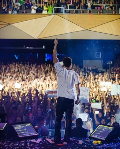 Luan Santana se apresenta no Rio de Janeiro (Reprodução: Instagram)