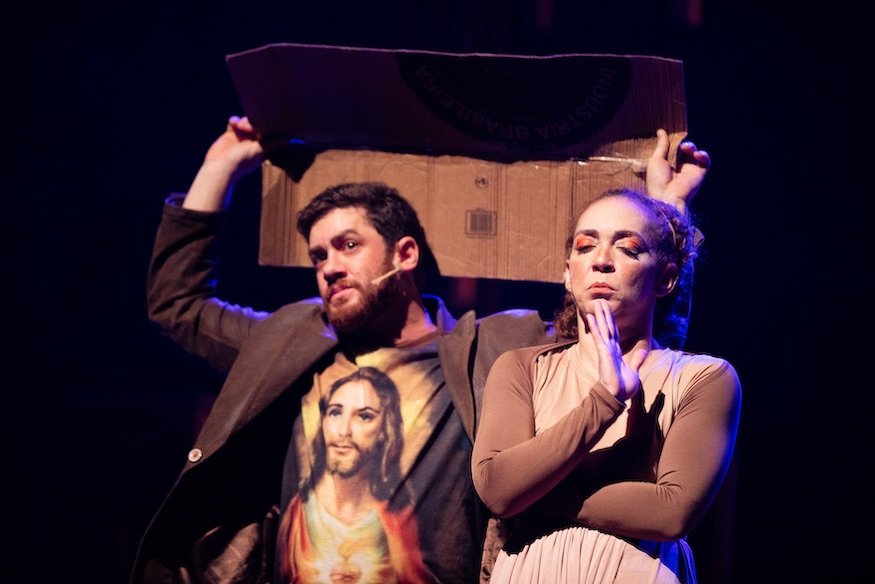 imagem colorida musical macabea