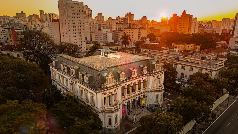 imagem colorida Museu das favalas