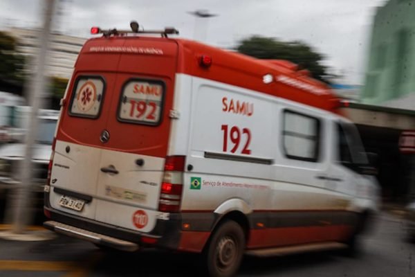 Ambulância Samu é acionado para conter surto coletivo em escola de Maceió - Metrópoles