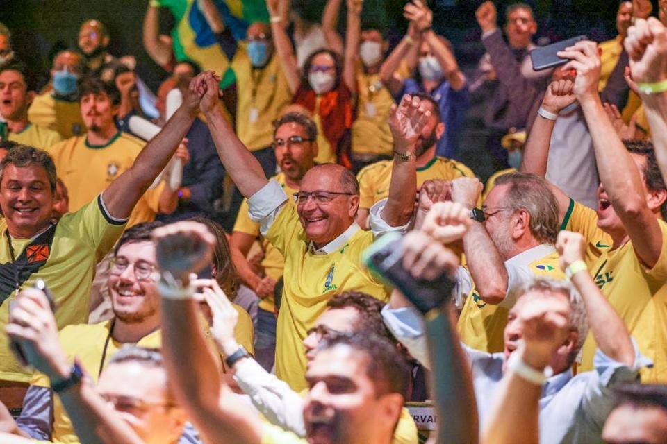 PARTICIPE: Rondôniaovivo lança bolão com vários prêmios para o jogo Brasil  e Suíça 