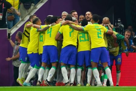 Brasil comemora gol contra a Sérvia - Metrópoles