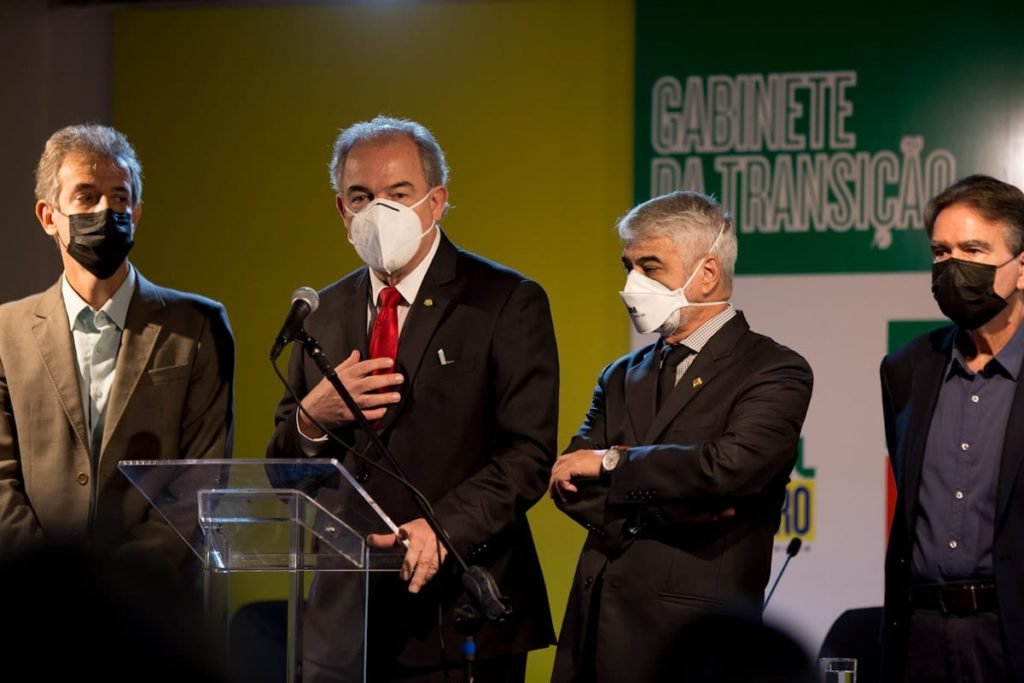 Aloísio Mercadante, Humberto Costa, José Gomes Temporão, Arthur Chioro durante coletiva de imprensa, dados da área saúde - Metrópoles