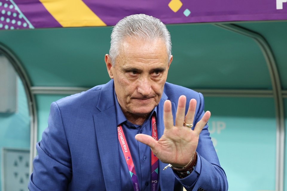 PARECE QUE O TITE NÃO APRENDEU  BRASIL PERDE PARA A CROÁCIA E ESTÁ FORA  DA COPA DO MUNDO 