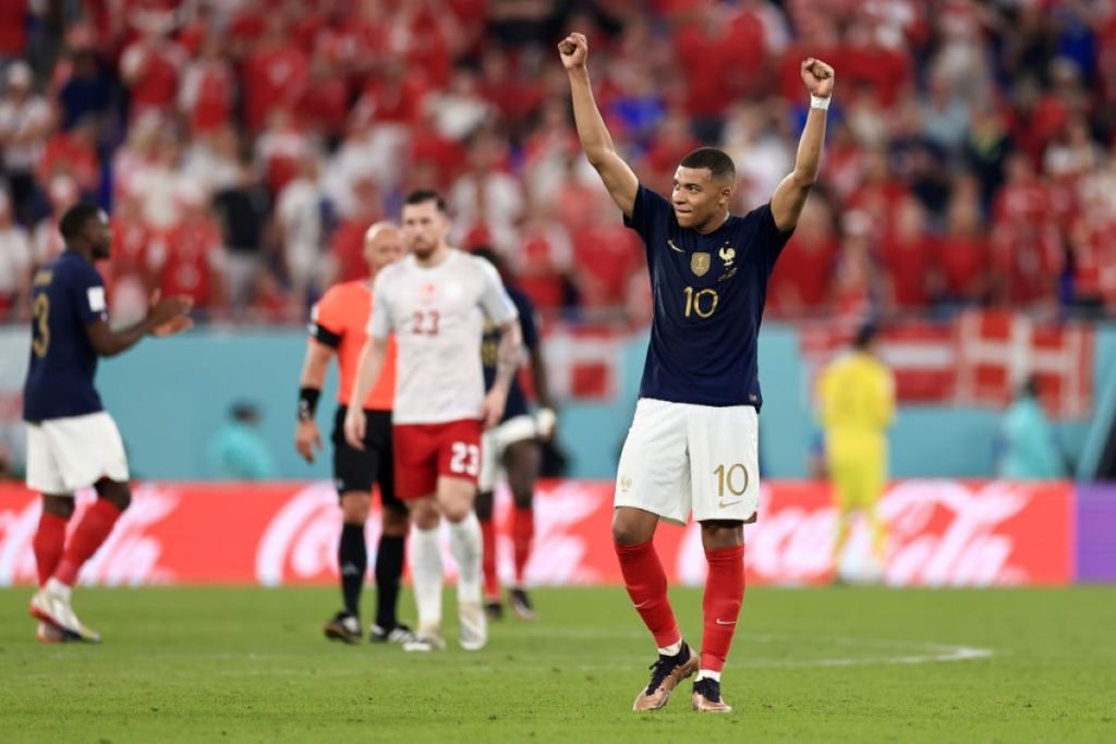 Kylian Mbappé, da França, comemora vitória na Copa do Mundo - Metrópoles