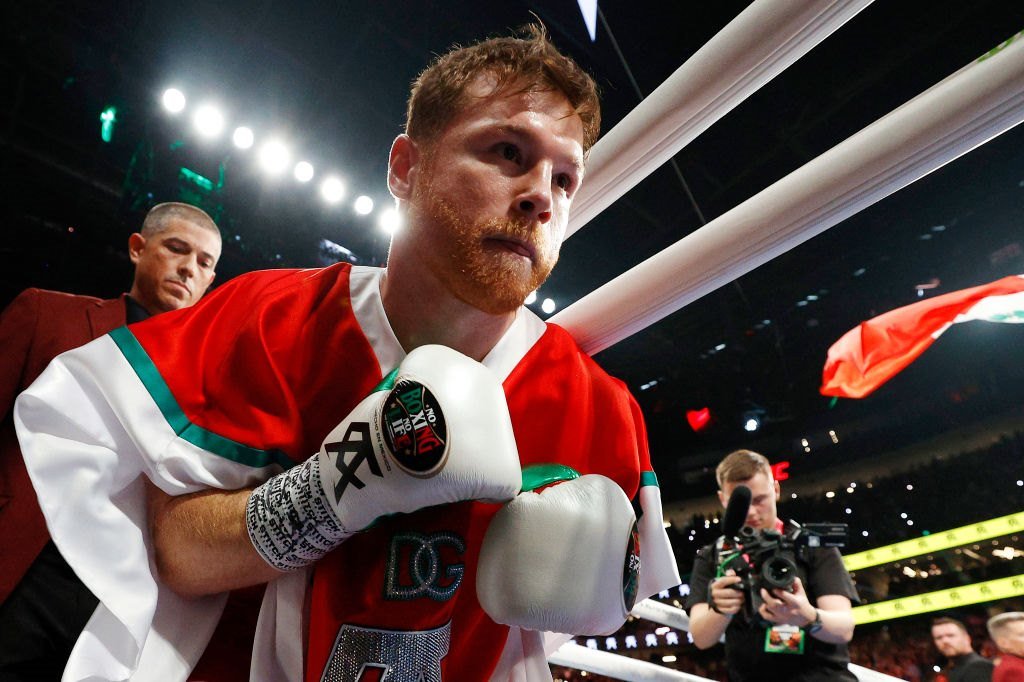 Canelo Alvarez com a blusa do México - Metrópoles